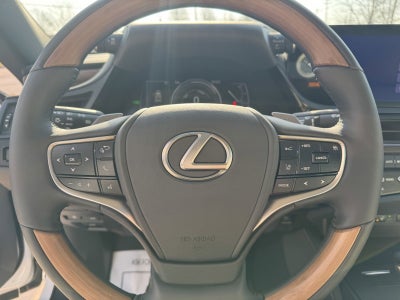 2024 Lexus ES Hybrid 300h Ultra Luxury